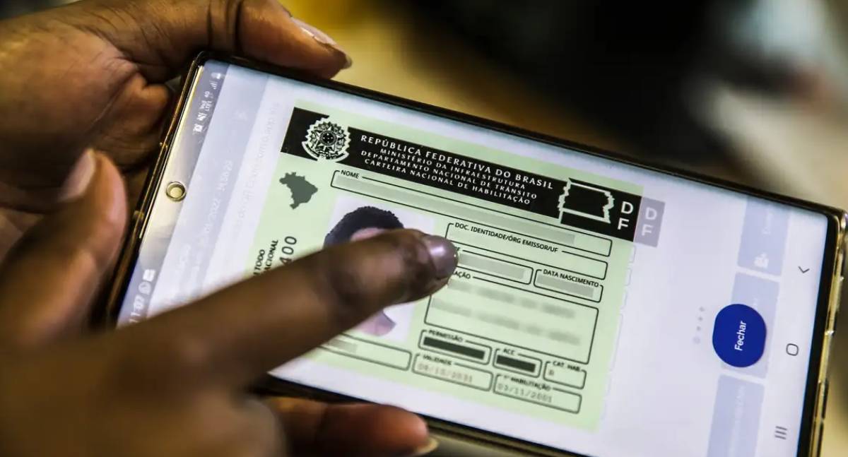Dino nega pedido para suspender renovação automática da CNH