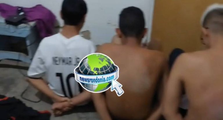 Equipe do sgt Machado flagra adolescente e comparsas com drogas em boca de fumo