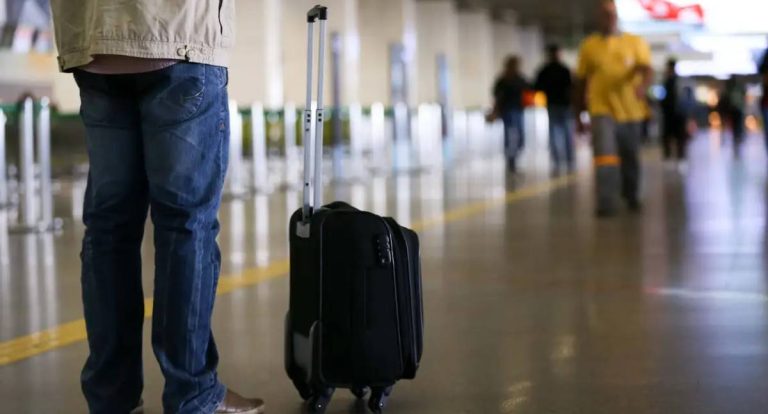 Estados Unidos suspendem emissão de novos vistos de imigração para brasileiros