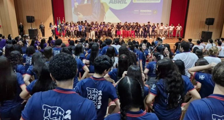 Estudantes da rede estadual de Ariquemes se destacam na redação do Enem 2025