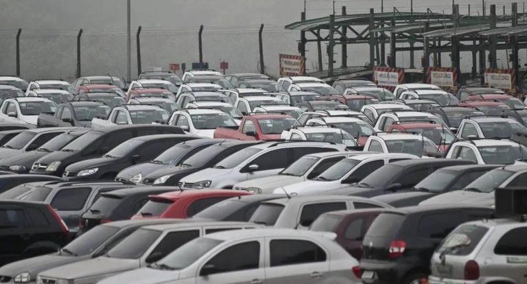 Fenabrave projeta alta de 3% nas vendas de automóveis em 2026