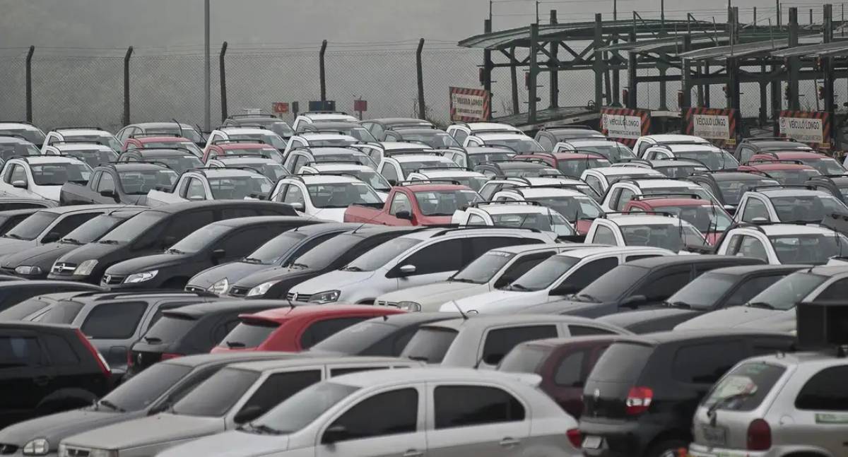 Fenabrave projeta alta de 3% nas vendas de automóveis em 2026