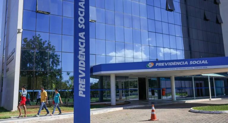 Governo prorroga prazo para pedido de ressarcimento do INSS