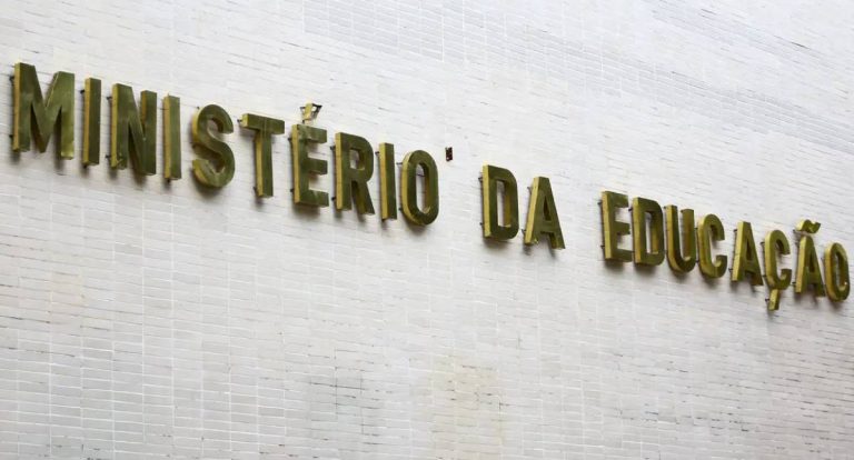 Governo recompõe orçamento para educação e ciência e tecnologia