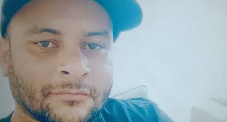 Homem é morto a facadas na praça central de Alvorada do Oeste