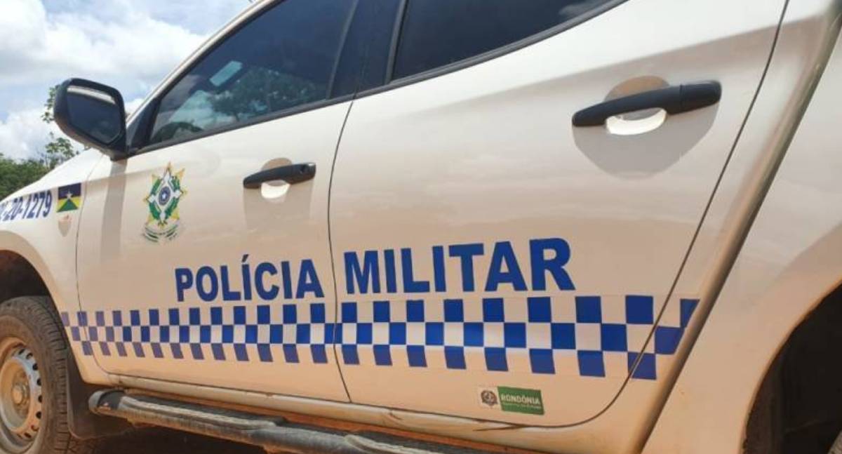 Homem pede para ser preso após causar tumulto e simular pertencer a facção em RO