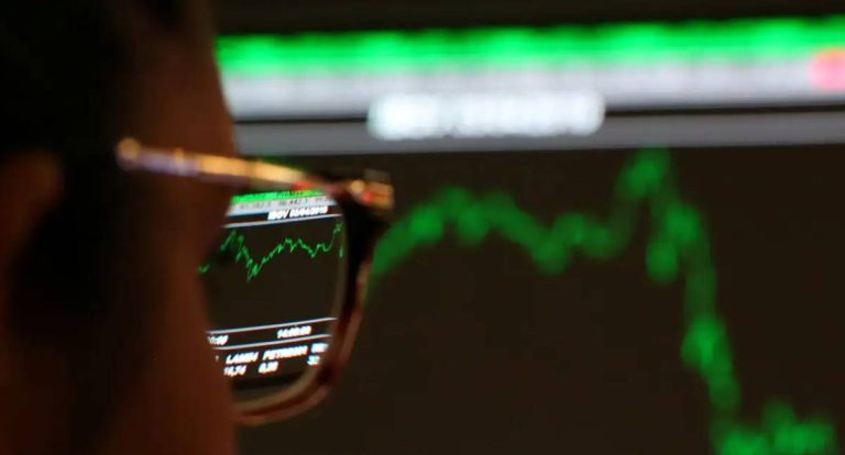 Ibovespa atinge novo recorde impulsionado por cenário internacional