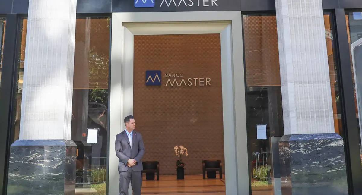 INSS bloqueia R$ 2 bilhões do Banco Master por suspeita de fraude