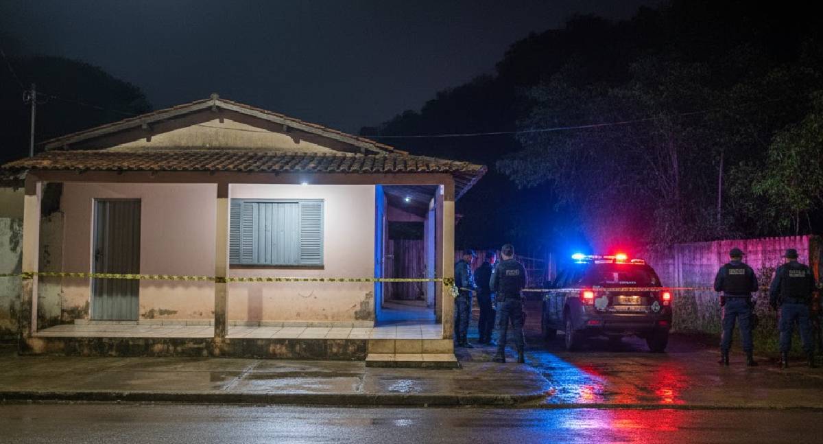 Jovem de 19 anos é morto a tiros na varanda de casa em Mirante da Serra