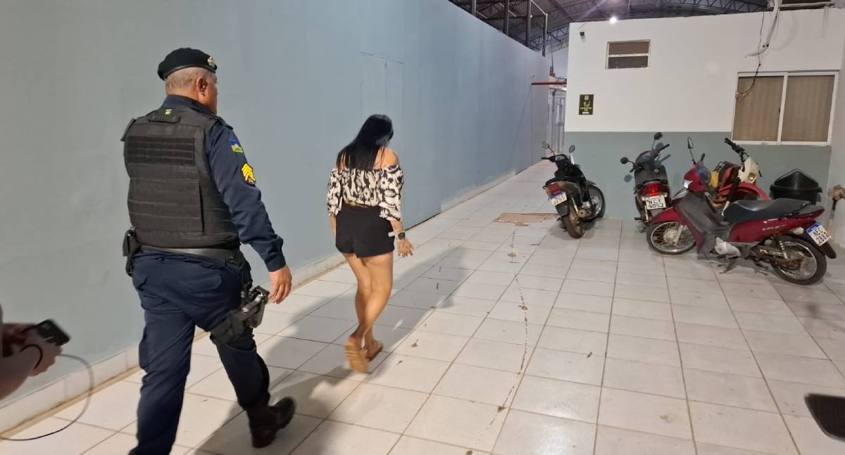 Jovem é presa após furtar óculos em shopping de Porto Velho