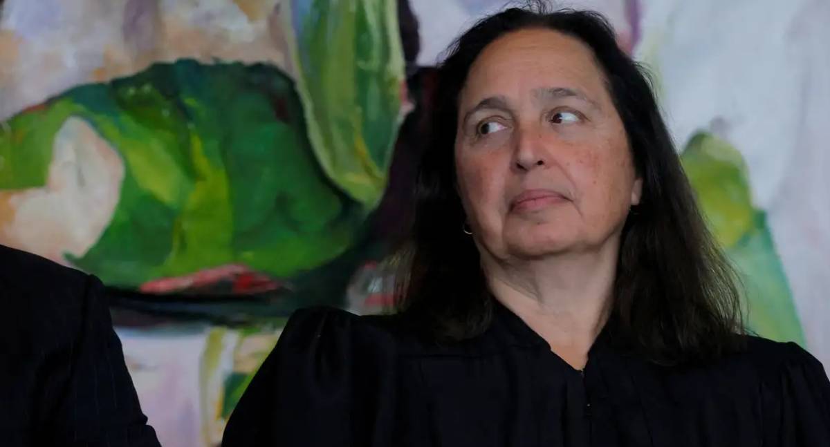 Justiça federal bloqueia suspensão de status legal de imigrantes nos EUA