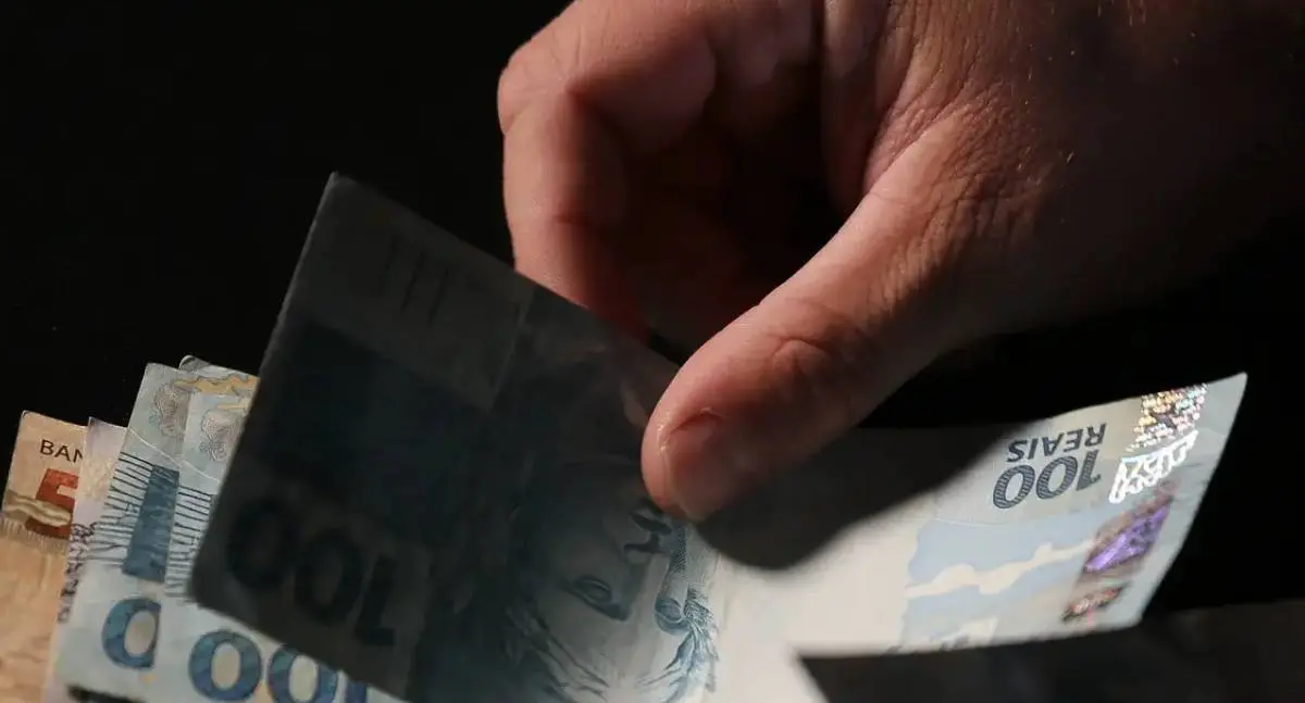 Lei do salário mínimo que faz 90 anos organizou relações de trabalho