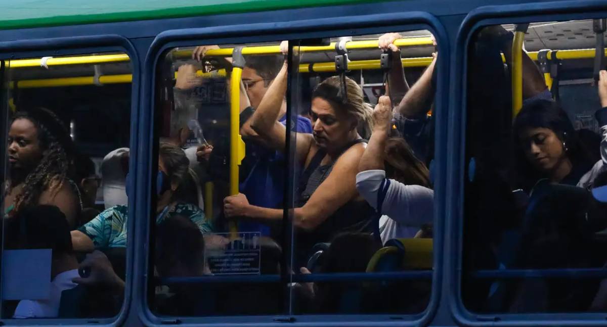 Livro analisa contrastes do Rio através da linha de ônibus 474