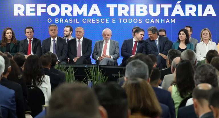 Lula cria comitê gestor e lança plataforma da reforma tributária
