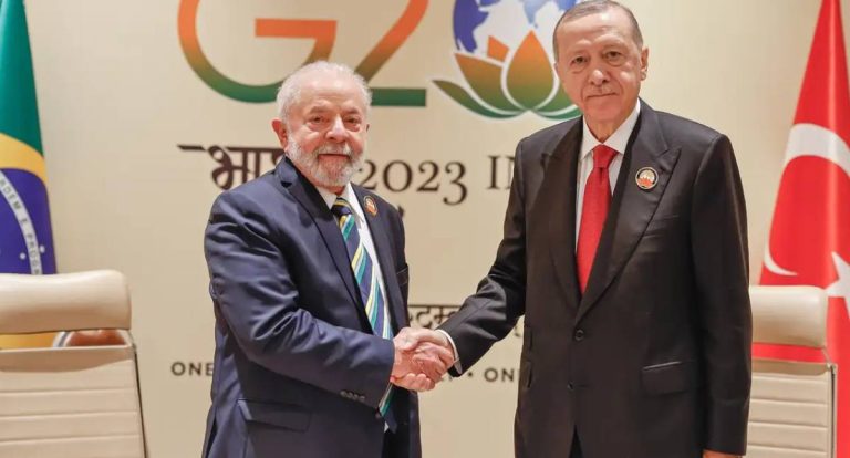 Lula e Erdogan conversam sobre crise em Gaza e conferência climática