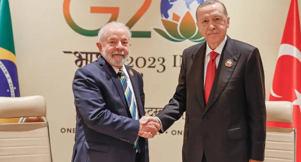 Lula e Erdogan conversam sobre crise em Gaza e conferência climática