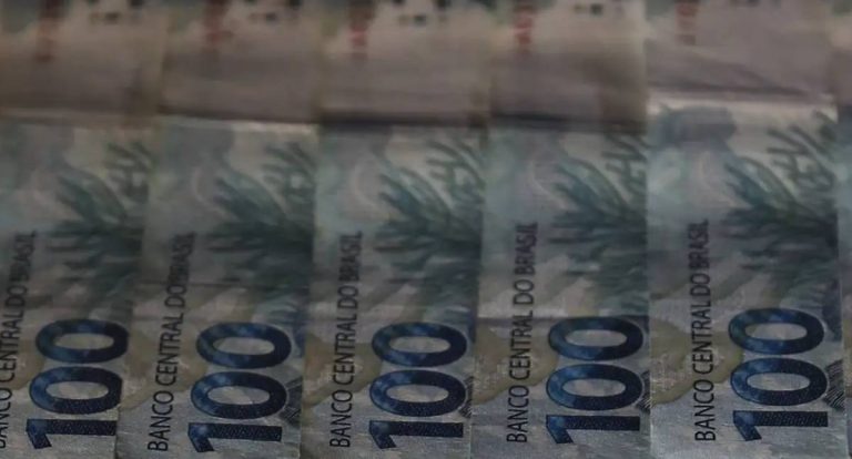 Lula veta benefícios à venda de jogadores e a regras de fidelidade