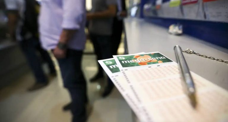 Mega-Sena sorteia prêmio acumulado de R$ 102 milhões nesta quinta