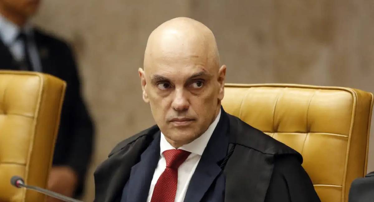 Moraes autoriza visitas de filhos e enteada a Bolsonaro