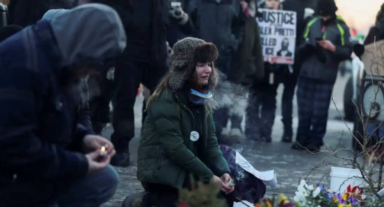 Morte de cidadão por agentes de imigração gera revolta em Minneapolis