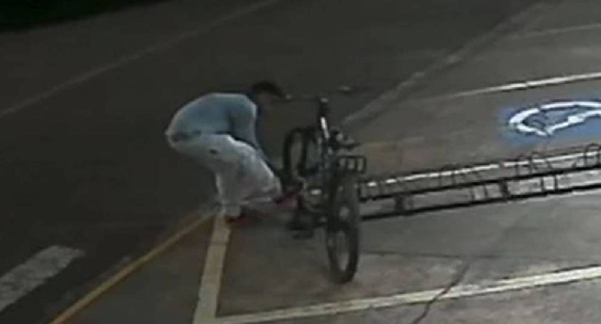 Nem cadeado segura: ladrão furta bicicleta no centro de Vilhena