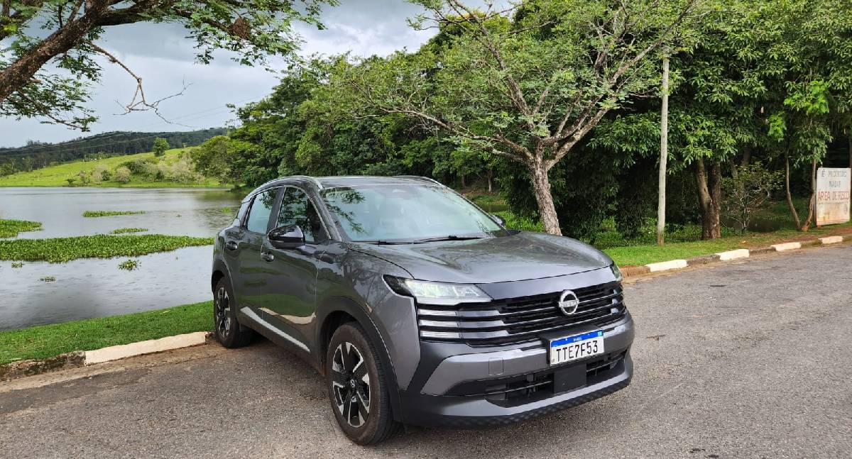 Nissan Kicks 2026 mantém desempenho no mercado e cresce em conteúdo tecnológico