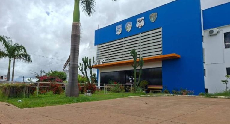 Polícia prende receptadores e resgata bebê em desmanche de carro em RO