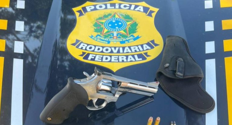 Polícia Rodoviária Federal prende motorista com arma ilegal em Vilhena