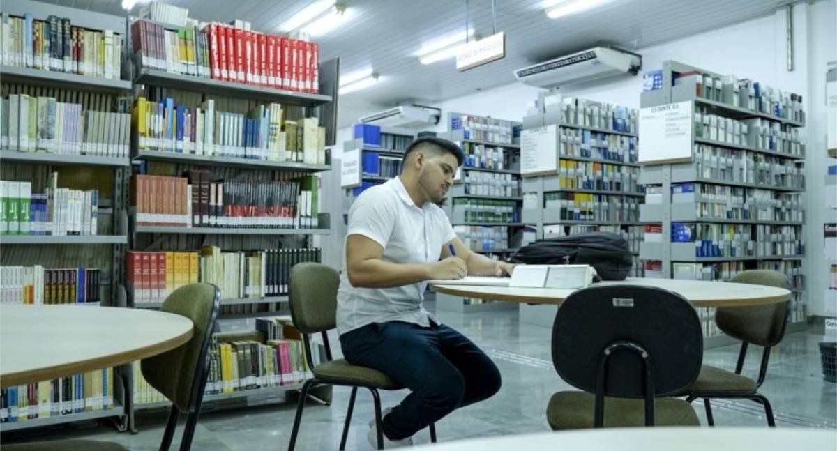 Prefeitura abre inscrições para bolsas integrais no programa Faculdade da Prefeitura