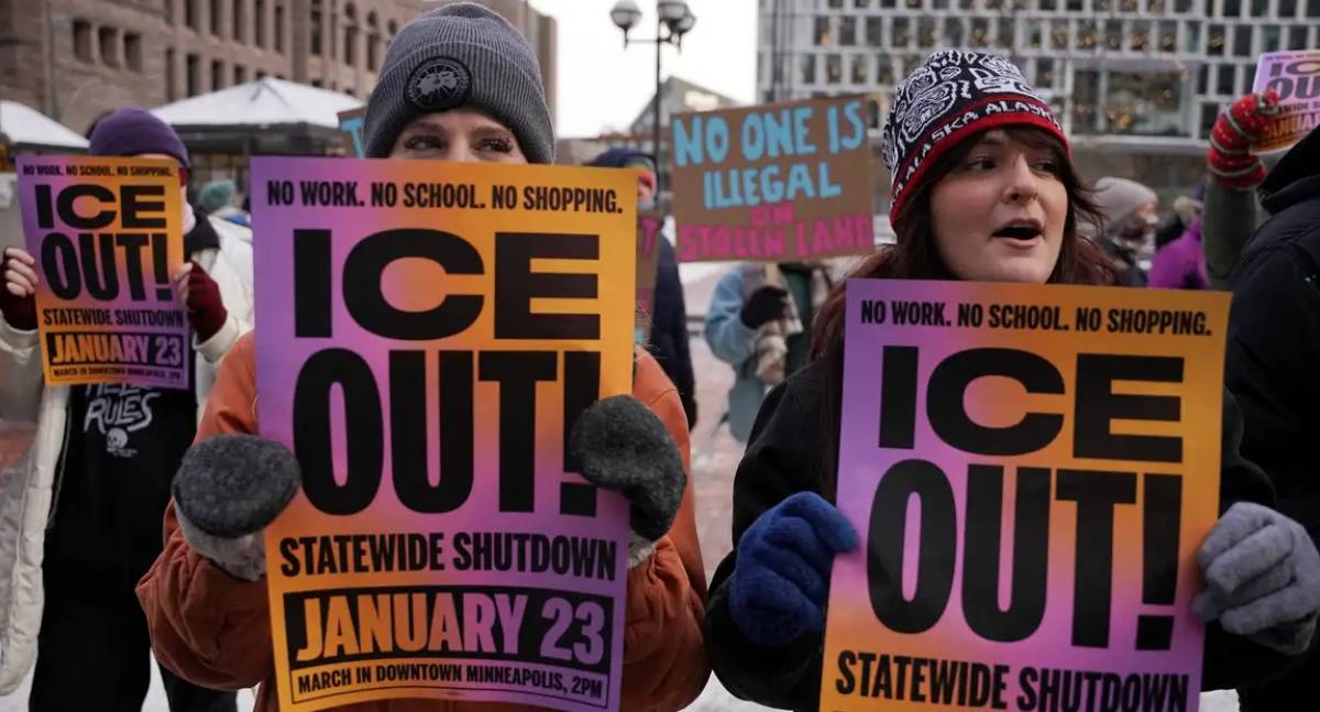 Protesto em Nova York pede impeachment de Donald Trump