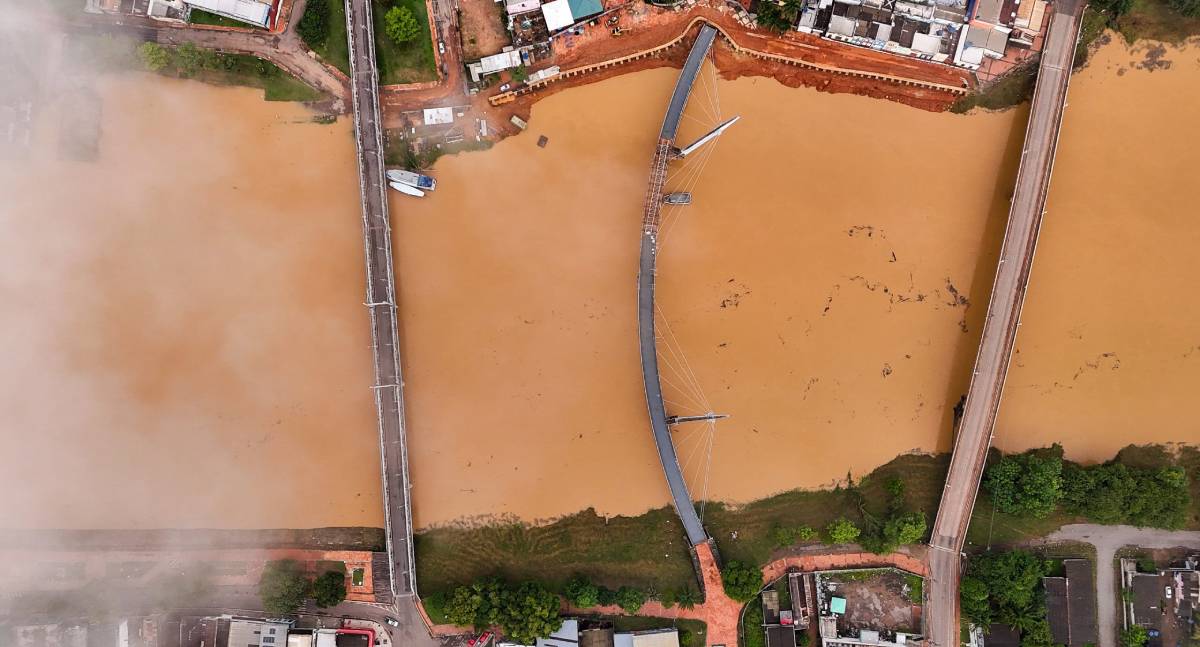 Rio Acre inicia processo de descida mas permanece acima da cota de inundação