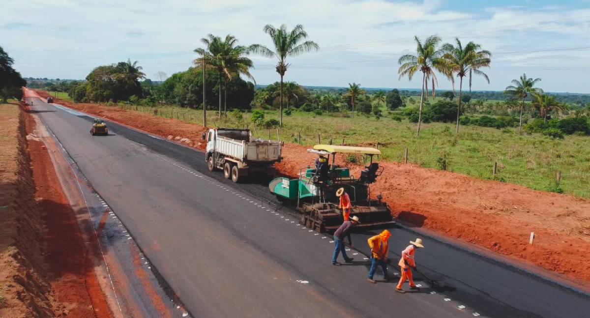 RO-494 recebe nova pavimentação entre Primavera e Querência