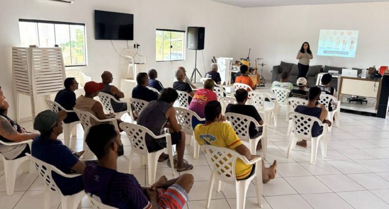 Saúde bucal em comunidades terapêuticas: ação orienta internos