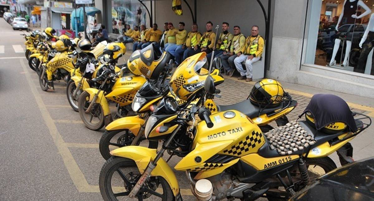 Semtran orienta sobre validade vitalícia dos cursos de taxistas e mototaxistas