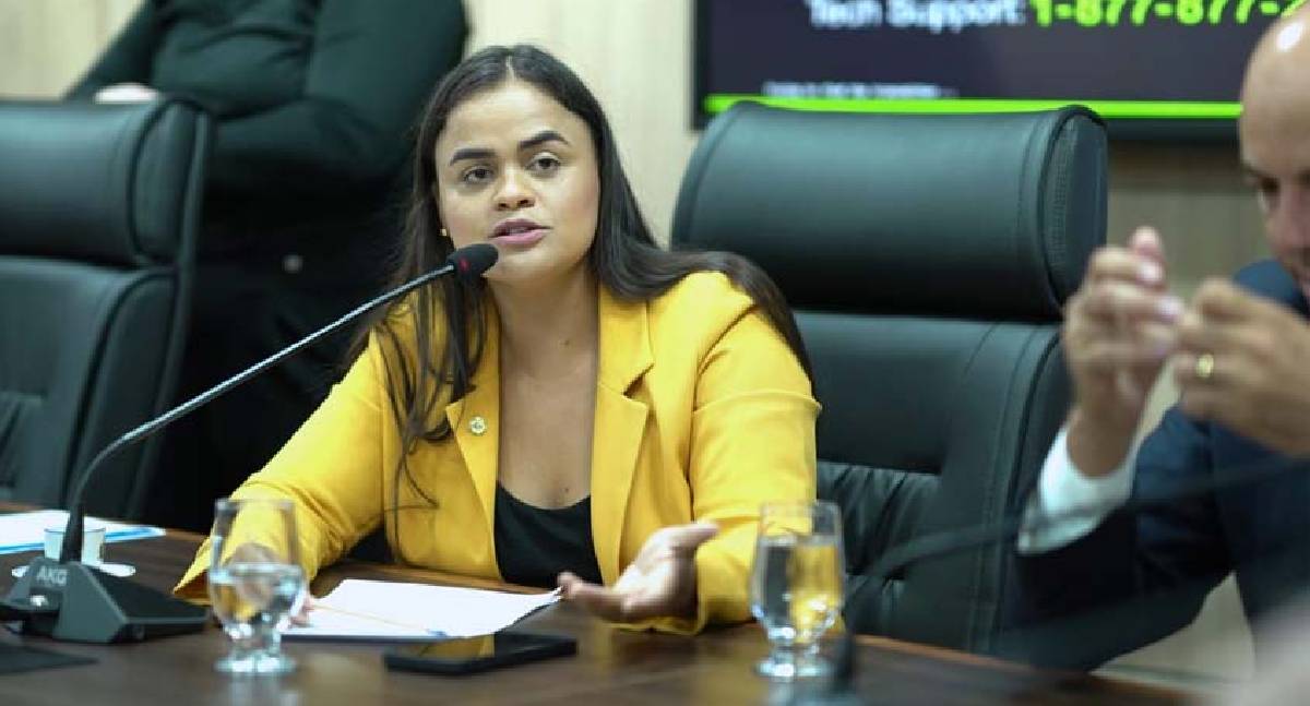 Taíssa Sousa propõe redes elétricas subterrâneas em Rondônia