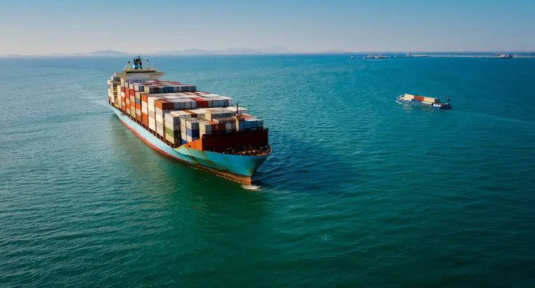 Tarifaço de Trump derruba exportações brasileiras aos EUA em 2025