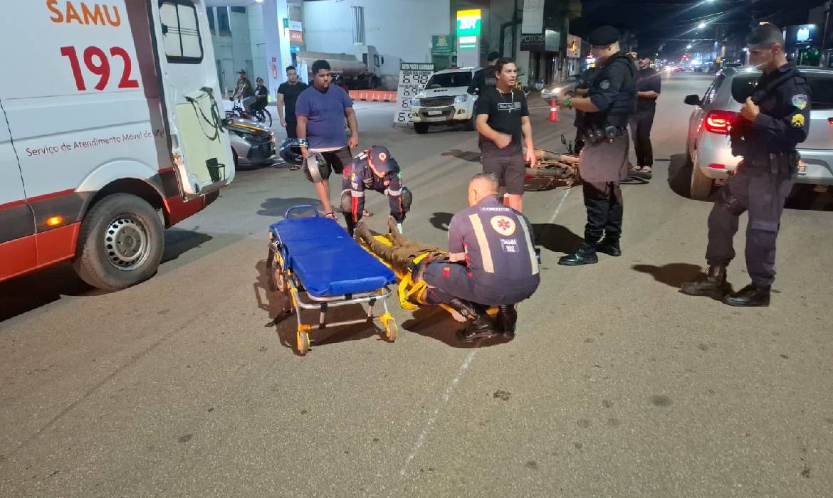 Acidente na Avenida Jatuarana: casal e criança ficam feridos