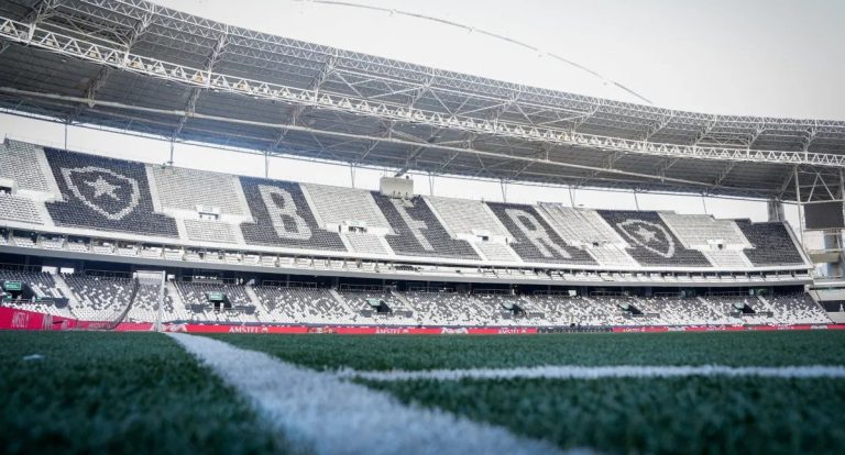 Botafogo-x-Flamengo-veja-escalações-e-onde-assistir-ao-clássico-do-Carioca