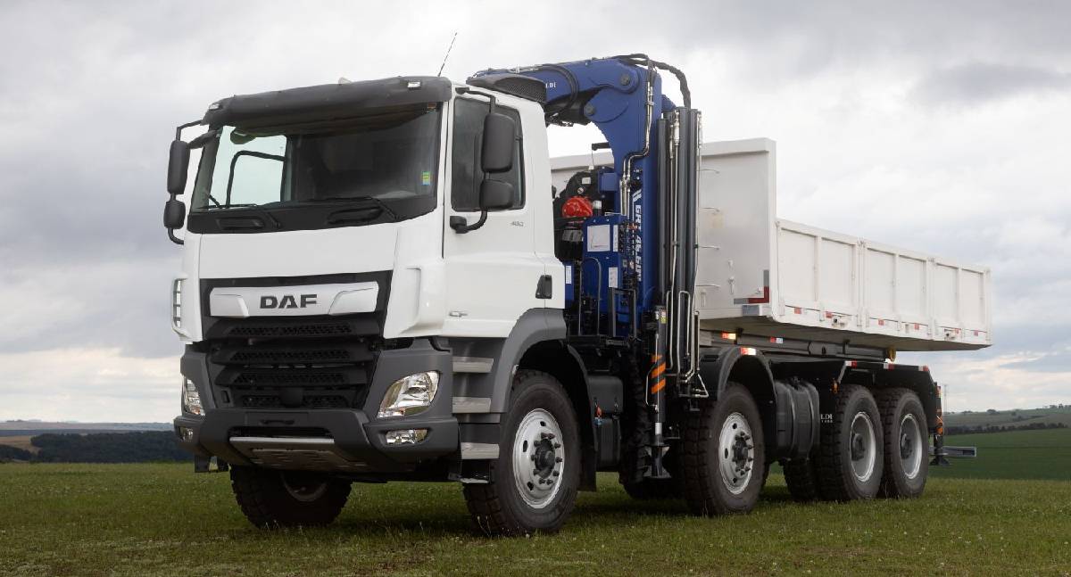 DAF CF Mineração 8x4 ganha adaptação para extração de ouro