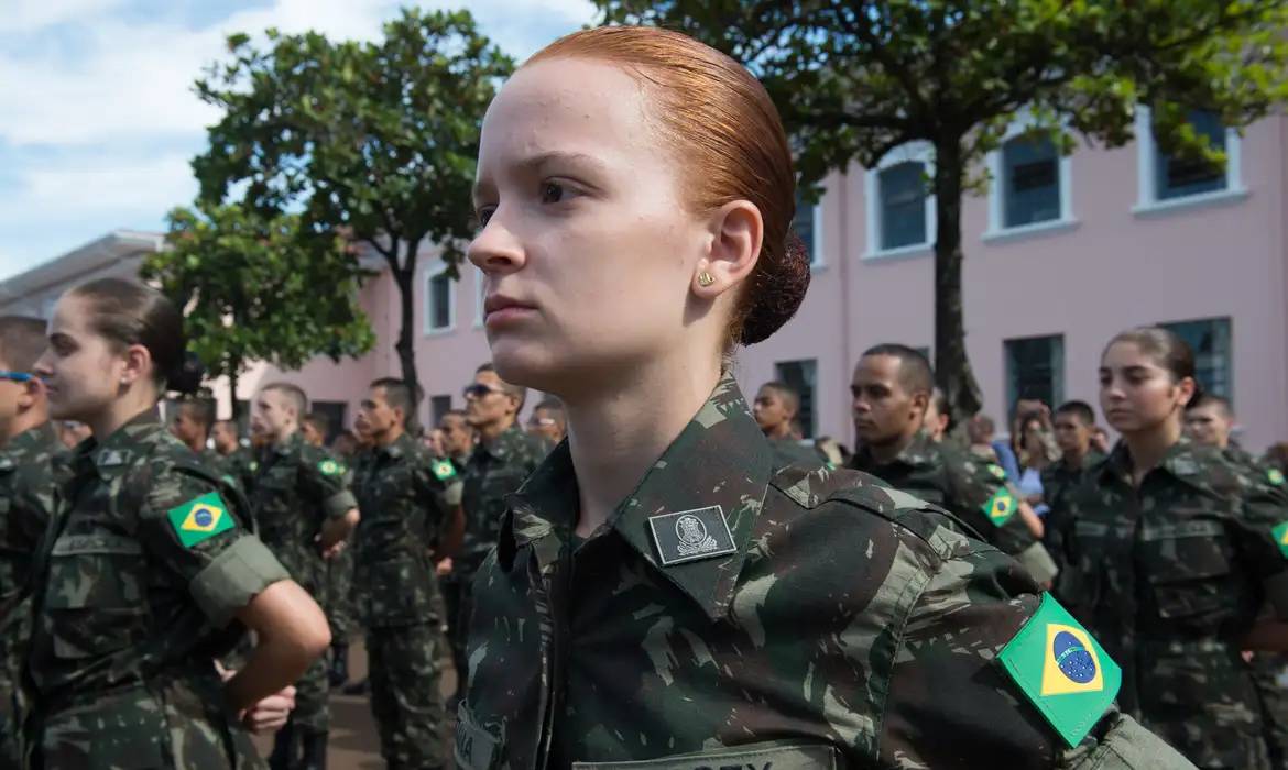 Exército inicia no Rio a incorporação da primeira turma de mulheres recrutas