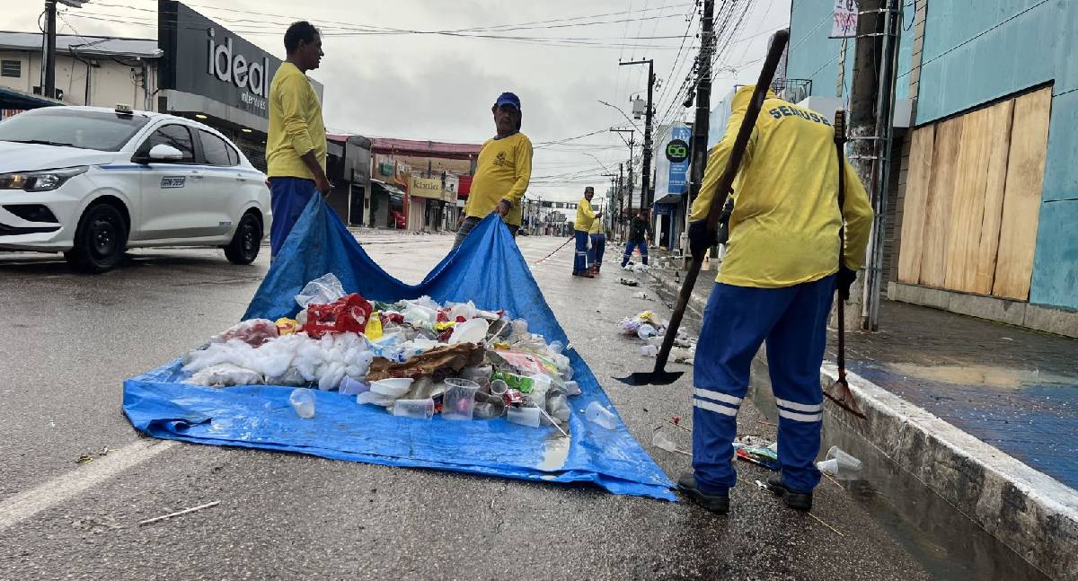 Limpeza pós-blocos começa às 6h na capital