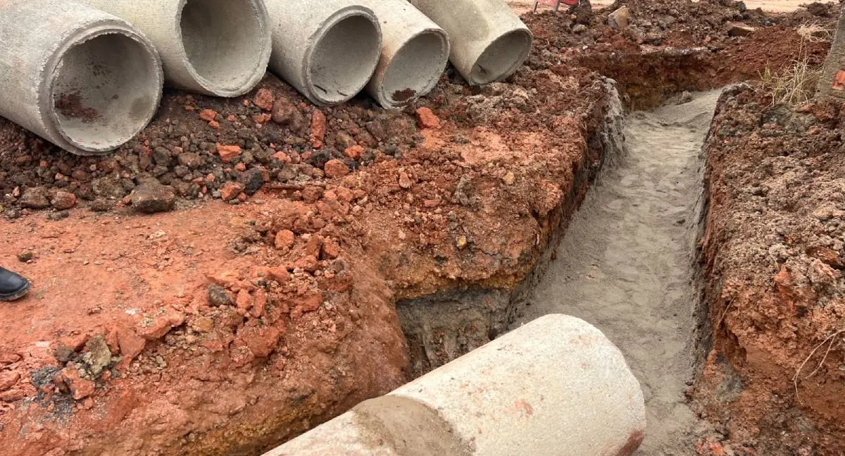 Ruas Humaitá e Cantuária: drenagem em obras