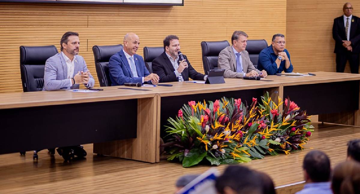 Deputados discutem atualização do FITHA com prefeitos