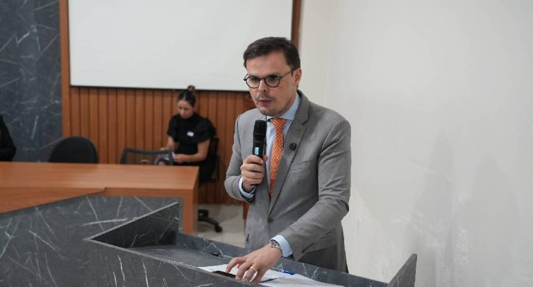 OAB cobra STF sobre inquéritos: Márcio assina ofício