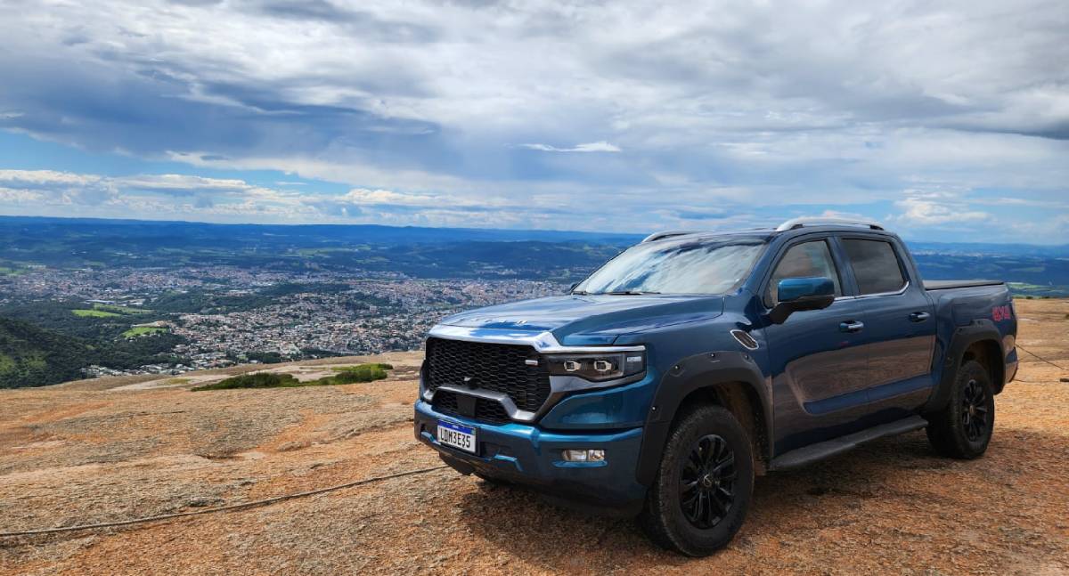 Foton Tunland V9 entra no jogo das picapes médias com proposta híbrida