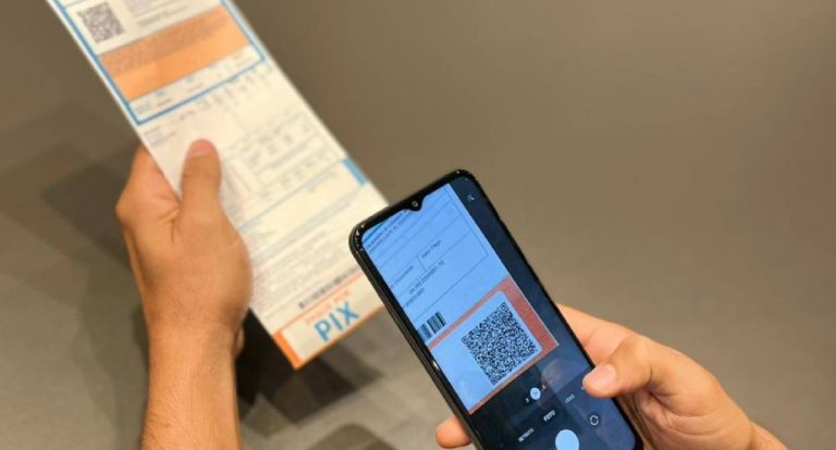 Pix lidera pagamento da conta de luz em RO