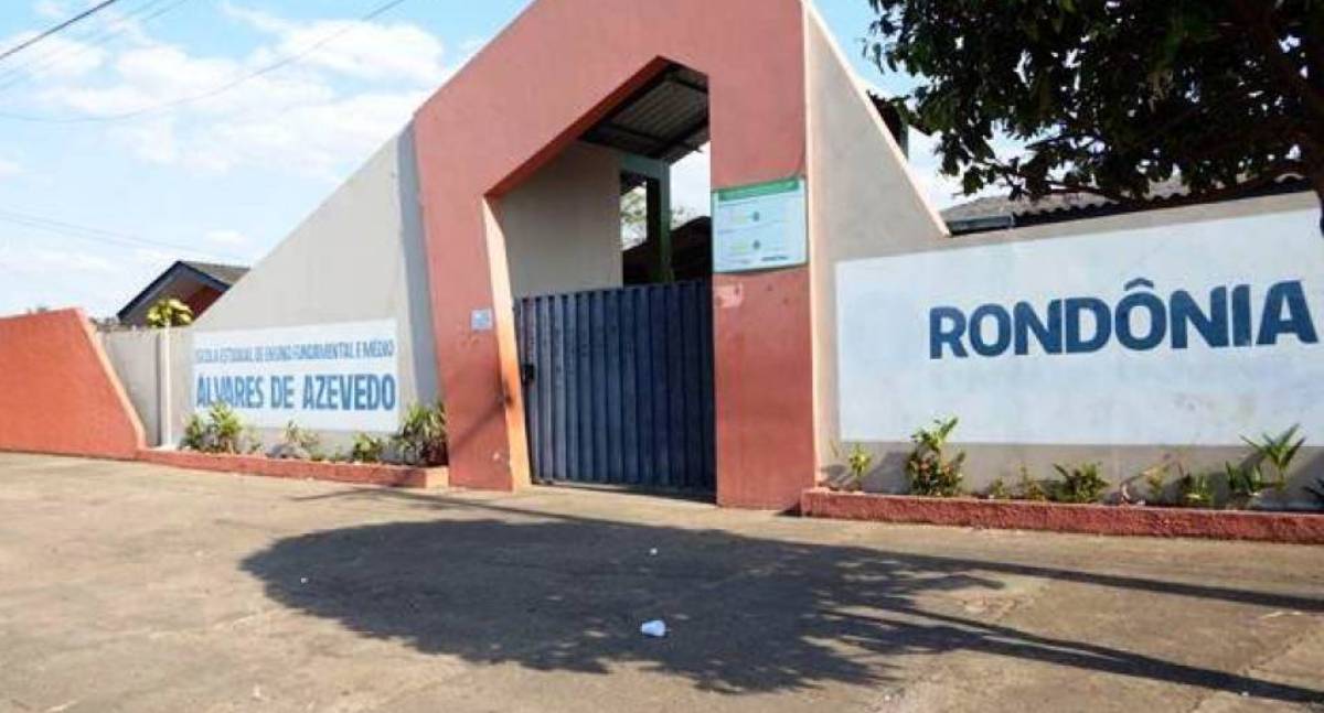 Adolescente agredido em escola é órfão recente