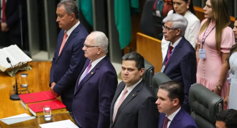 Alcolumbre defende paz e independência do Congresso Nacional