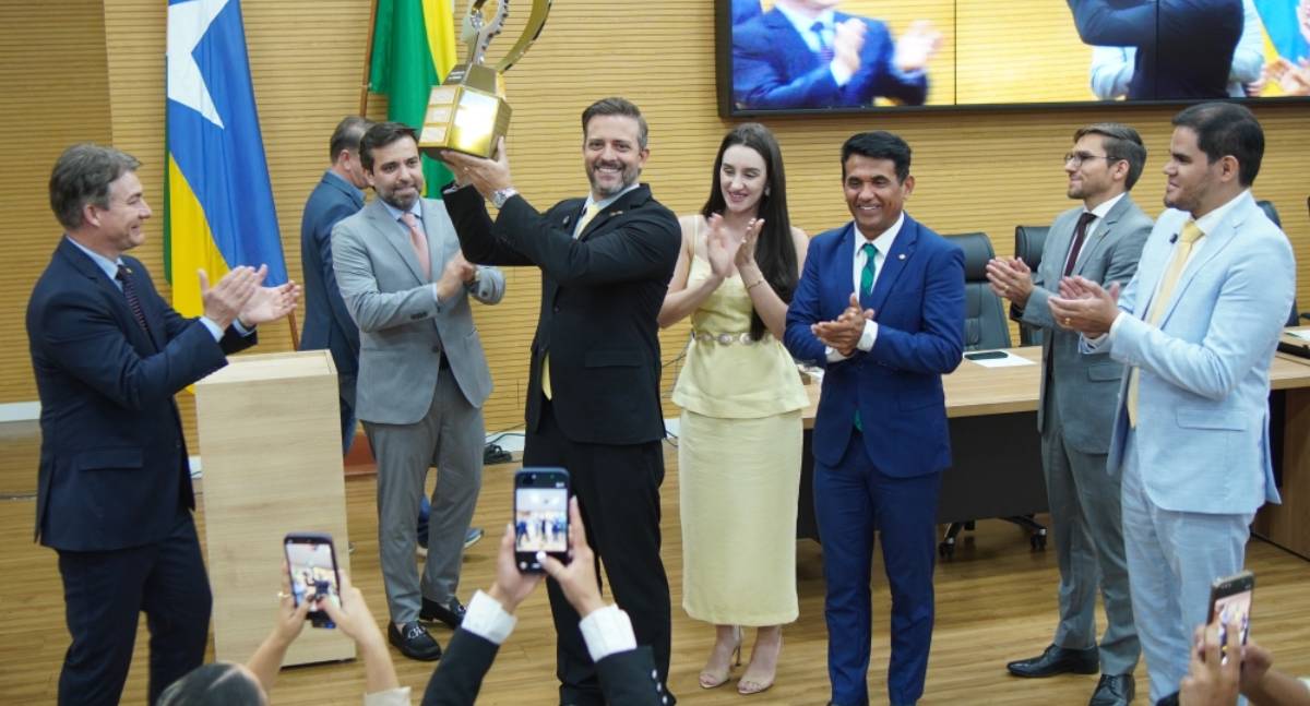 Alero recebe troféu e selo Assembleia Cidadã da Unale