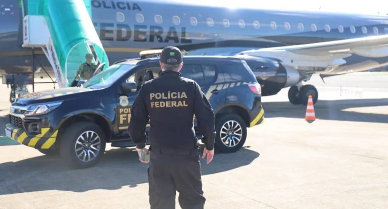 André Mendonça autoriza PF a transportar dono do Banco Master para depoimento